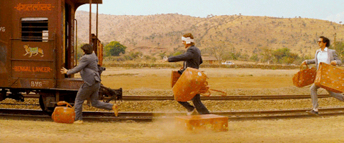 guillermodltoro:Dad’s bags aren’t gonna make it.The Darjeeling Limited (2007) dir. Wes Anderson