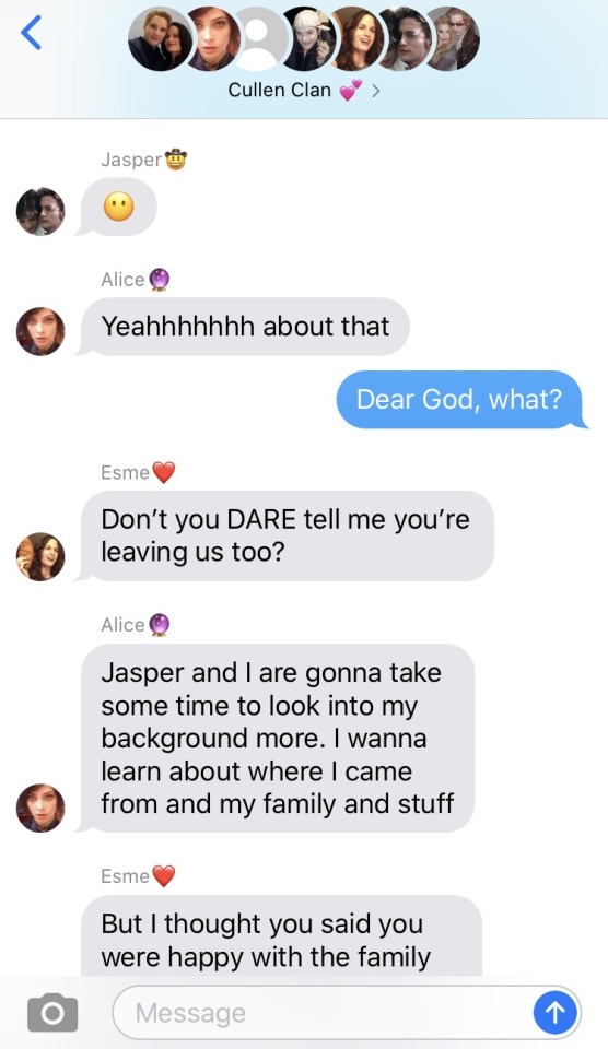 New Moon But It’s The Cullen Family Group Chat