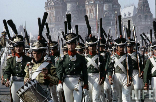 In Sergei Bondarchuk’s epic “War and Peace” (1967) thousands of people dressed in historical costume