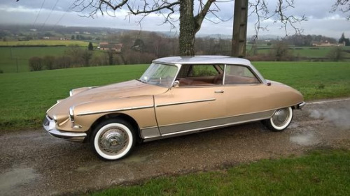 never-mind-the-dj:  gentlecar:  Citroën DS 19 Concorde by Chapronhttp://ift.tt/1WuvZUt