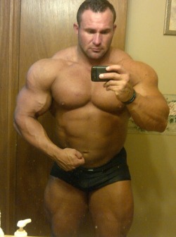myfavoritemusclemen:   Mark Richman  