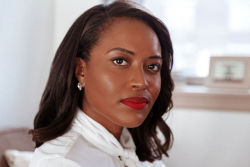 jettestblack:  Alencia Johnson: Director of Constituency, Planned Parenthood. She dishes on her career, beauty, and skin care. https://intothegloss.com/2017/01/alencia-johnson-planned-parenthood/