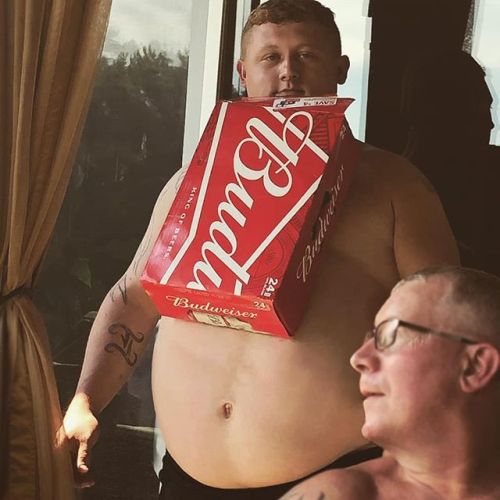 24 beers = single size serving #beergut #beerbelly #fatguy #bull #bullpup #fatbear #muscleandbelly #