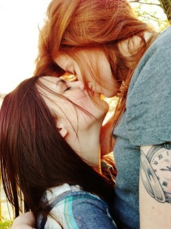 the-inspired-lesbian:  Love &amp; Lesbians ♡