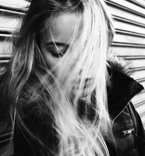 e-s–c-a–p-e:  B&W