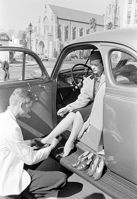 adamscoren - Drive-in shoe repair, Alfred Eisenstaedt, 1938 by...