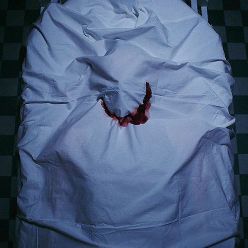 junkfoodcinemas:  I’m seeing something no one else can see. It’s smiling at me.Smile