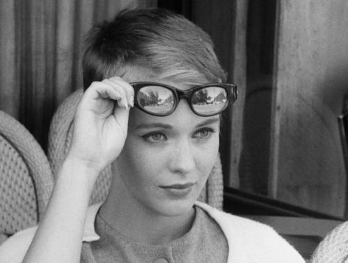 À bout de souffle (Breathless) - Jean-Luc Godard (1960) I just started posting reviews and I noticed