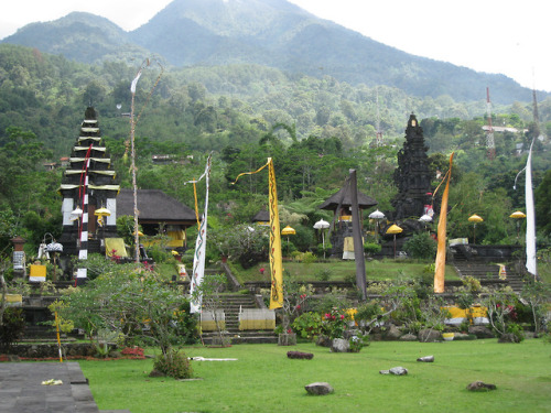 Pura Parahyangan Agung Jagatkarta, a balinese hindu temple at Java