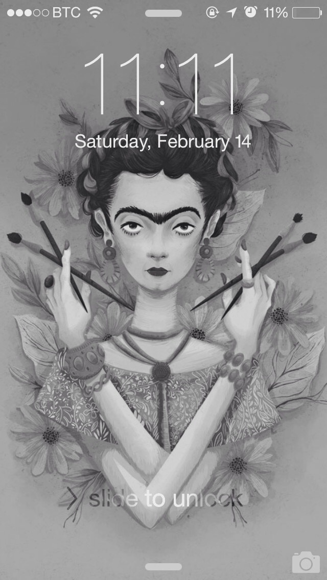Home screen on Valentine’s Day @ 11:11 battery on 11%