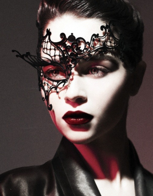 ronbeckdesigns:  emilia clarke 