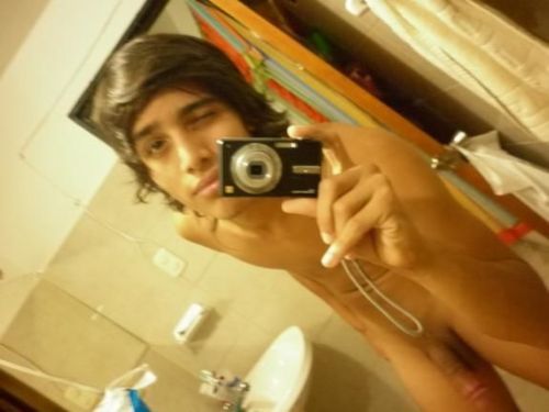 mytoolisgod:  tennybln:  Boyz4Boyz  Cocky motherfucker 