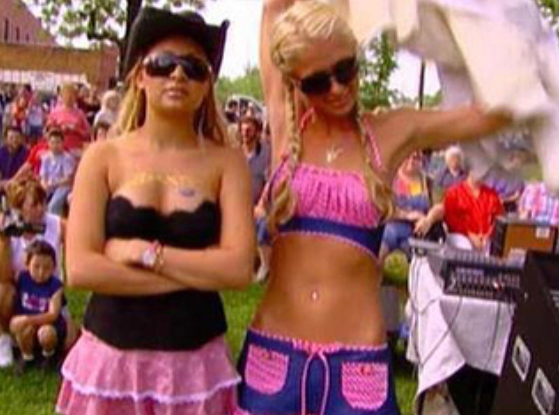 2000s Paris Hilton and Nicole Richie | Essential T-Shirt