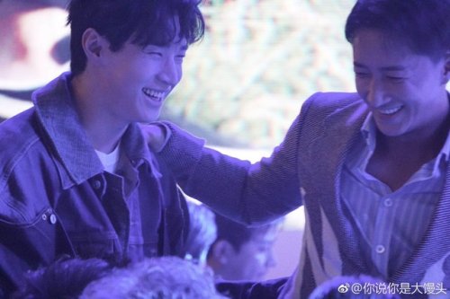 welovehaehyuk: 181127 Hangeng and Henry reunited at Uno Young Anniversary Party &amp; Red Man Awards