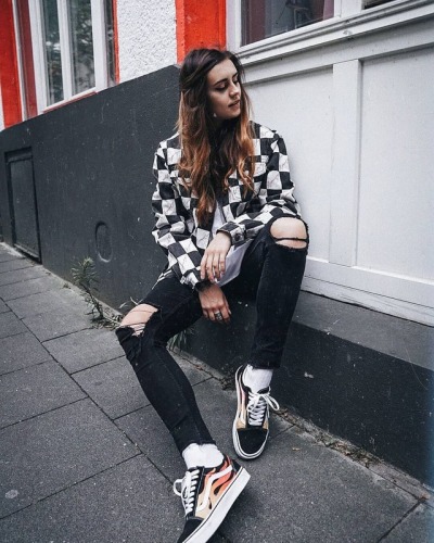 what to wear with flame vans