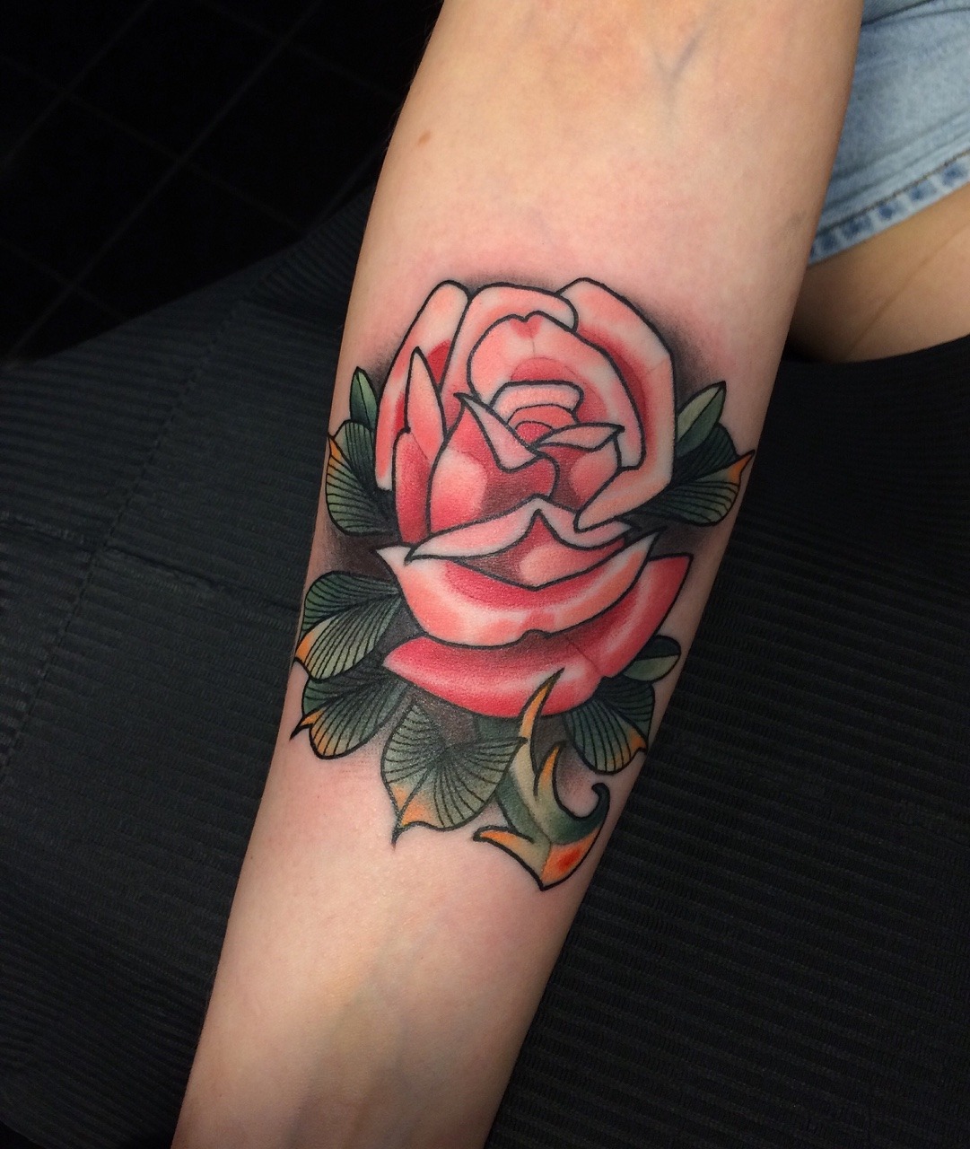 Handmade Tattoo Studio Novytattoo  Cover Up  Neo Traditional Tattoo  neotraditional rosetattoo roseart rose neotraditionaltattoo tattooart  coverup coveruptattoo beforeandafter afterbefore primaedopo  eternalink inkedgirl ankletattoo 