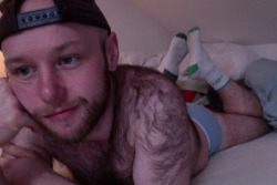 smoothsilk: hairybackmen:  Free Gay Sex Games: http://bit.ly/2fmqcAv  I love man hair growing over shoulders, big turn on, also on the back is massively exciting, thicker the better, so cool on younger guys who are really hairy! 