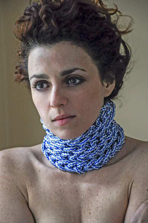   Masha M • Ph: AAlberts• Portrait ª Blue Chain • Neck Wrapped • Looking  Away •  Leave Credits Inta