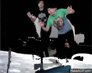 fandom-equality:  dan we arent allowed to laugh dan dan danisnotonfire amazingphil