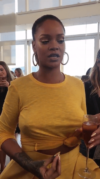 celebsnude1:Rihanna see through || NSFW: shnyyp.tumblr.com ||