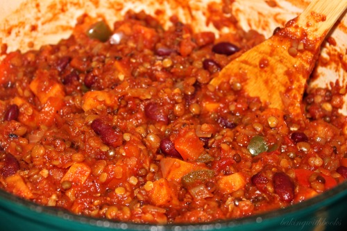 Vegan Chili I am so happy to finally share this recipe! Ingredients 1 medium yellow onion, diced 6 c