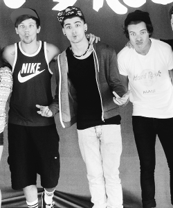 zourrys:      x     