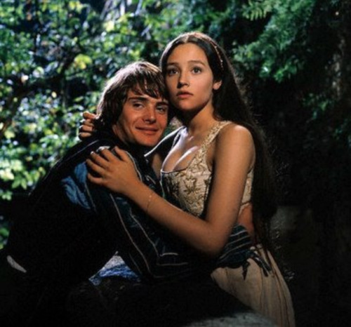 retropopcult:Leonard Whiting &amp; Olivia Hussey in Franco Zeffirelli’s Romeo and Juliet (1968) And 