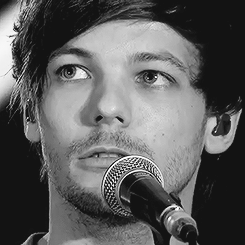 louistomlinsonsgifs: Torn