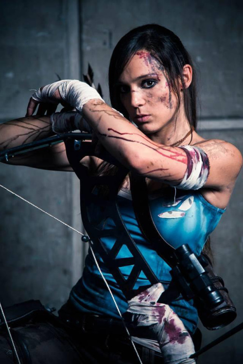 sharemycosplay:  A mega collage of illyne.deviantart.com as Lara Croft, from the new #tombraider reborn series. #cosplay #reblogthursday kamisamafr:  Lara Croft (Tomb Raider) par Tiphaine 