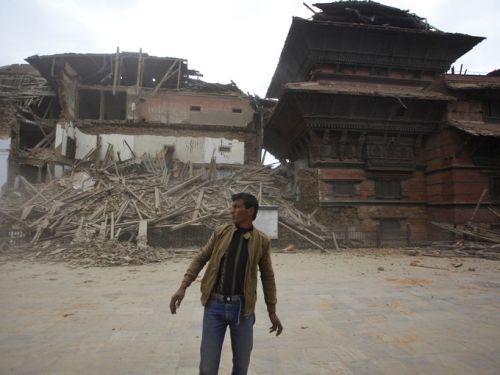 mxcleod:  More than 1,400 dead as magnitude-7.8 quake rocks NepalA powerful earthquake — the country’s worst in 80 years — rocked mountainous Nepal  on Saturday, killing more than 1,400 people and leveling buildings and  centuries-old temples. Dozens