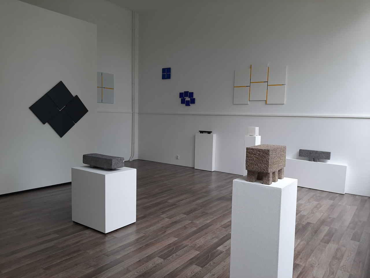 abstracte kunst die boeit, Tineke Porck en Ada van Wonderen, recensie door Jurjen K. van der Hoek