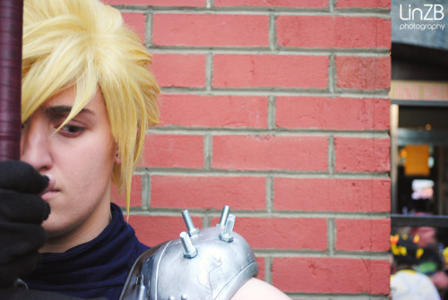 Cloud Strife (Katsucon 2014)Cloud | Photographer