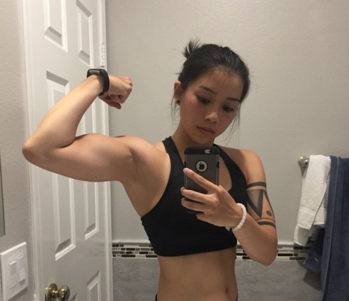 joel-ellie: warning: do not view biceps directly. adult photos