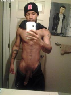 black-m4m:  Dondrell Lewis Big Azz Dick http://www.Black-M4M.com 100% FREE PICS &amp; VIDEOS OF BIG DICK NIGGAZ WITH CUTE FACES.