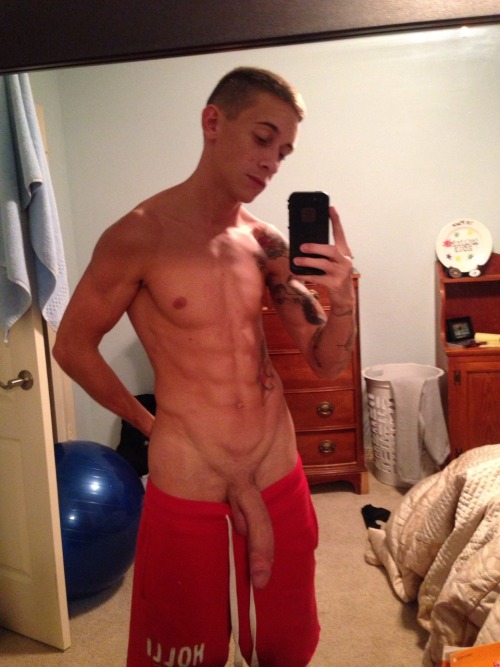 militarybromo: 2gaylovers: bigmanyy:BEAUTIFUL HUGE THICK HORSE DICK!! This guy or a guy using hi