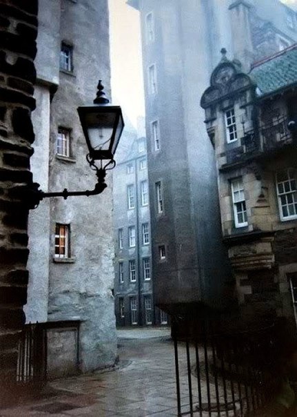 ghostlywatcher:    Edinburgh, Scotland.   