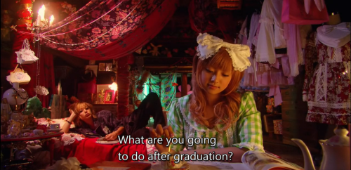 chiromantka:Kamikaze Girls (2004), dir. Tetsuya