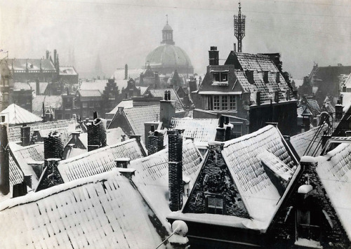 whoreofwar:Winter in Amsterdam, 1917