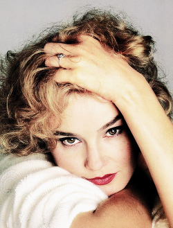 fuckyeahjessicalange:  I love to play women