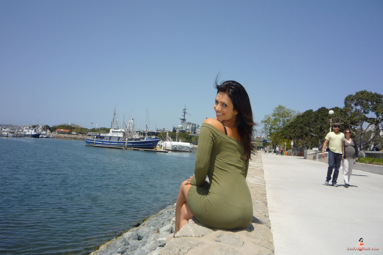 justtoogorgeous:  Denise Milani