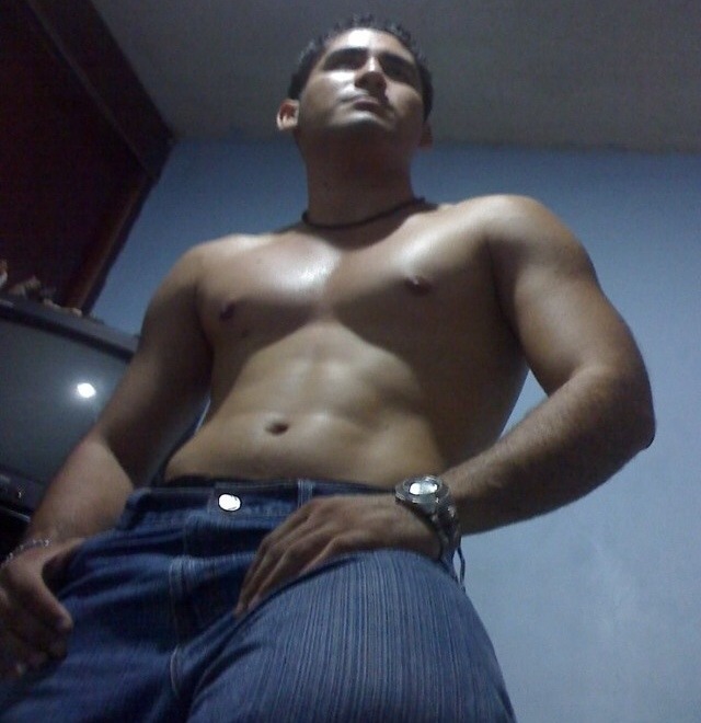 chilenosdebadoo:  Alexander, mijito rico vergon de 27 años.