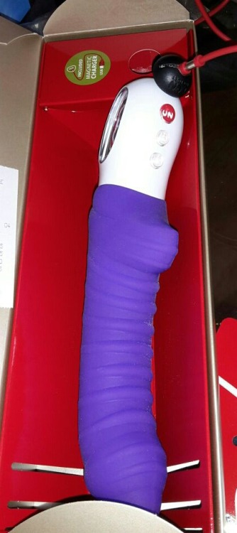 loona104: Uhhhh falls gerade jemand auf der suche nach einem toy ist das ist ein unglaubliches ger&a