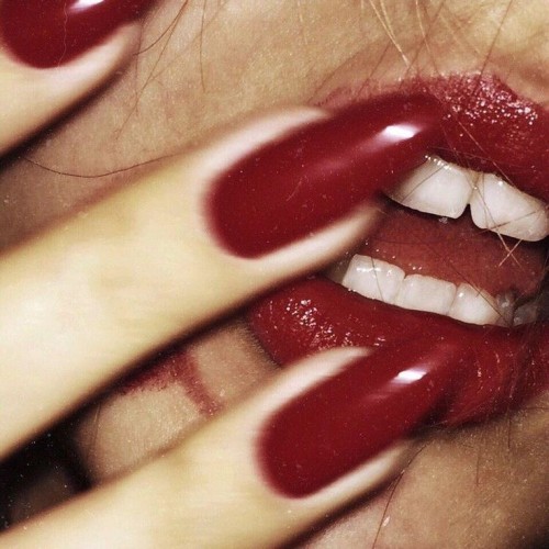 Ruin Her Lipstick Not Her Mascara
