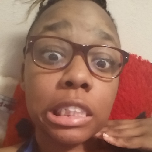 onemankingslife:pescatarian-princess:  Im winning 😉😉  Yes