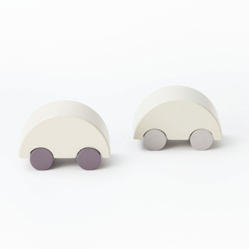 KUUM wooden toy collection by Felissimo is simply lovely.