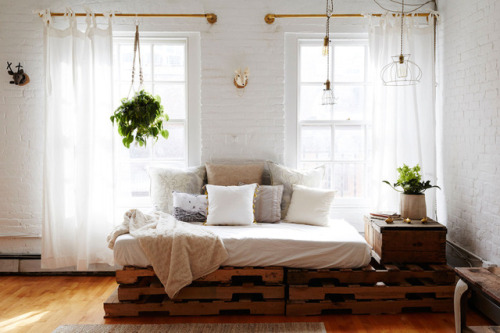 the-cozy-room: via Lonny ☼ coziest blog on tumblr ☼ 