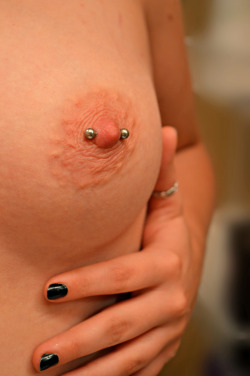 darkestofdreams:piercednipples