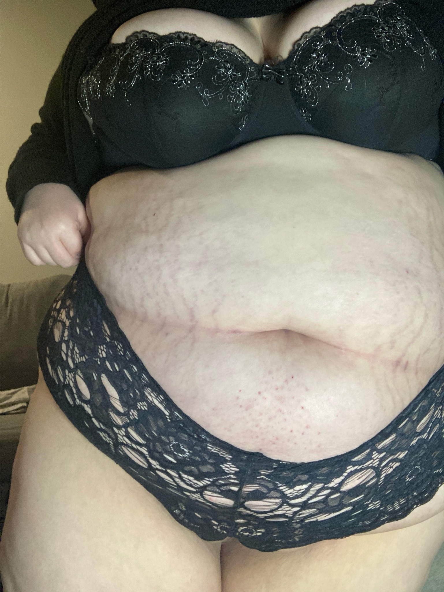 Porn Pics theplushblonde:A little lace and bounce never