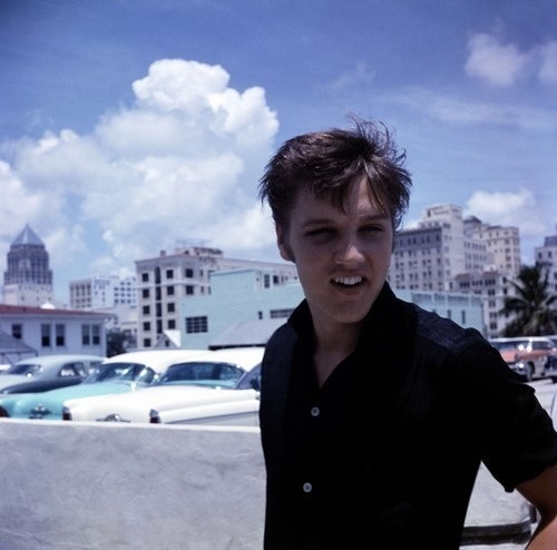 littleellamae:  A young Elvis💋 