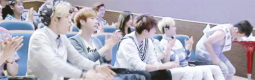 죄; hiatus